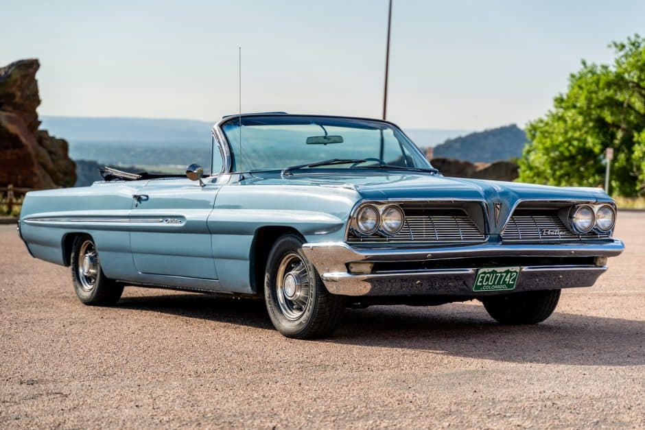1961 Pontiac Catalina sold for $31,000