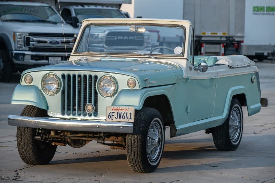1967 Jeep Jeepster Commando sold for $28,000