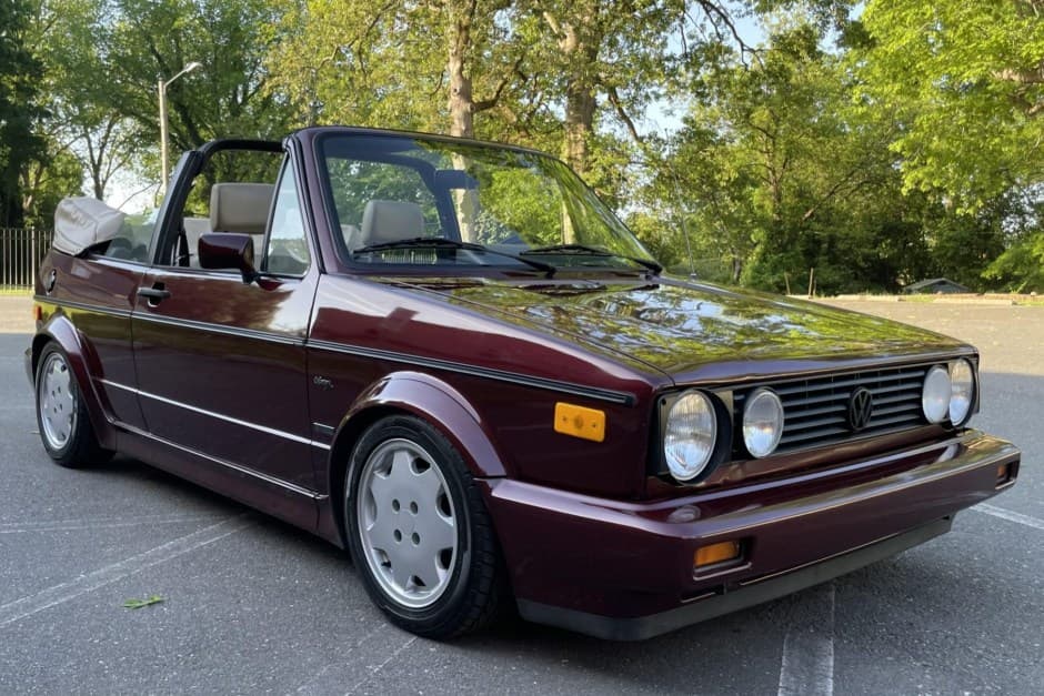 1993 Volkswagen Golf/Rabbit Cabriolet sold for $11,500