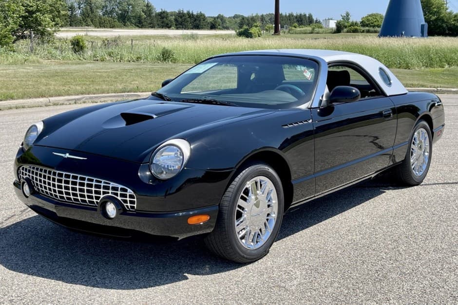 2002 Ford Thunderbird (2002-2005) sold for $32,000
