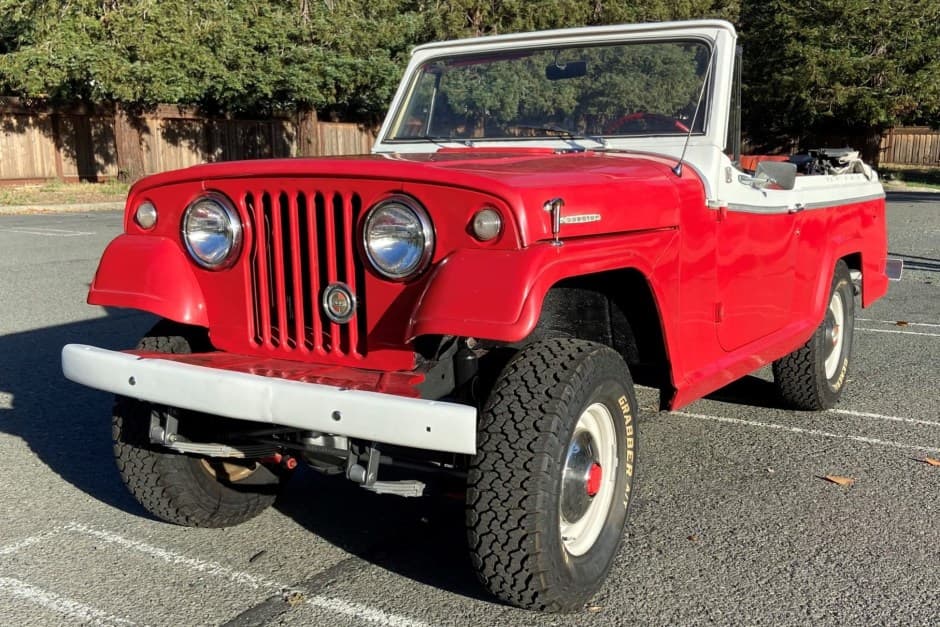 1967 Jeep Jeepster Commando sold for $15,750