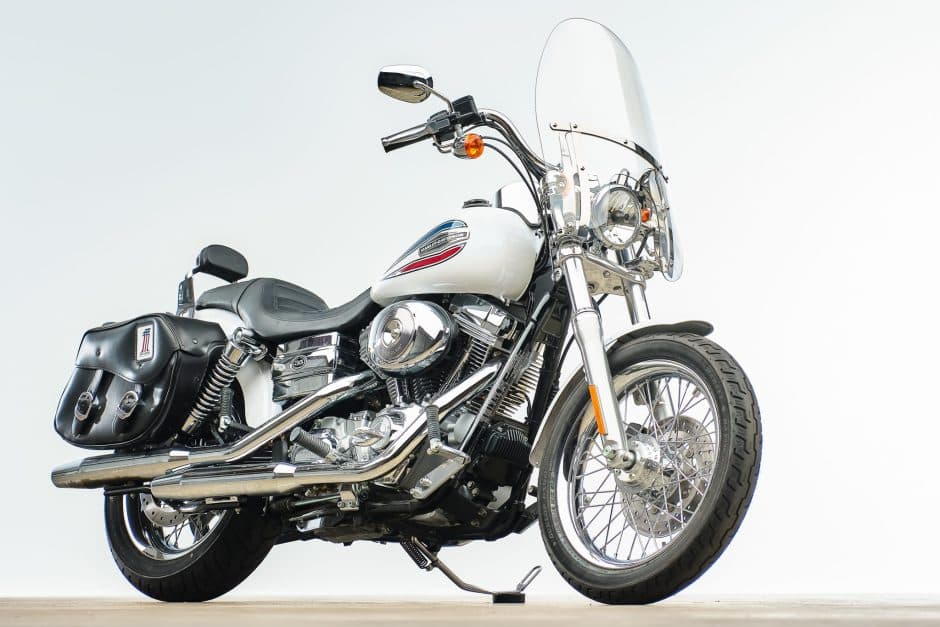 2006 Harley-Davidson Dyna sold for $10,300