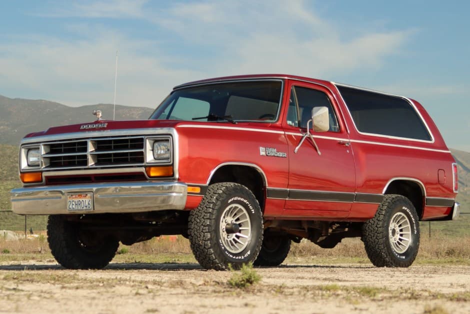 1987 Dodge Ramcharger / Plymouth Trail Duster sold for $21,111