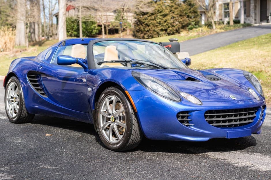 2005 Lotus Elise sold for $41,100
