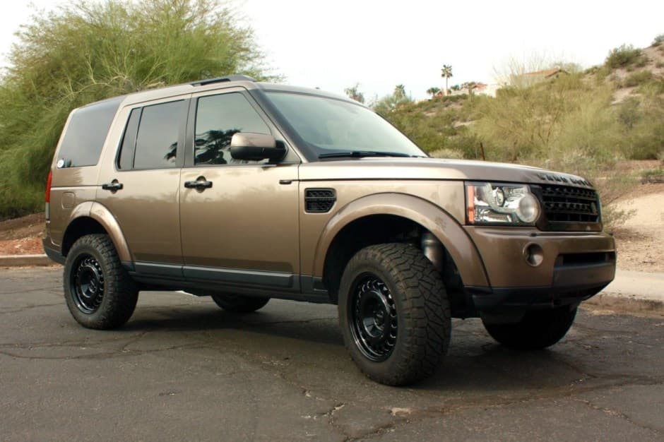 2011 Land Rover LR4 sold for $14,100