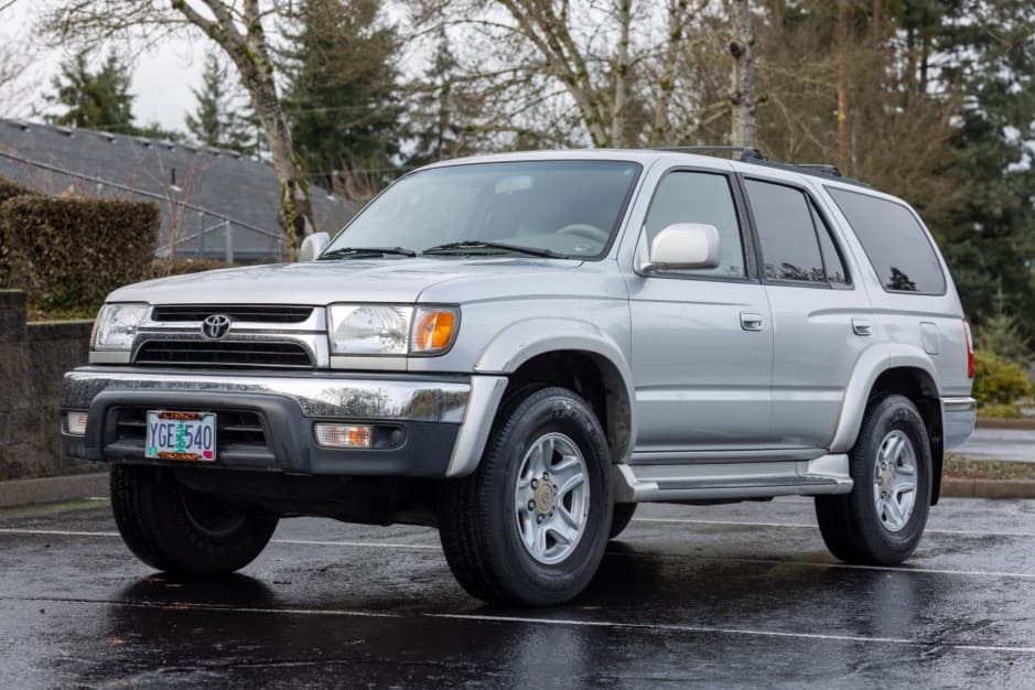2001 Toyota 4Runner (N180) sold for $19,750