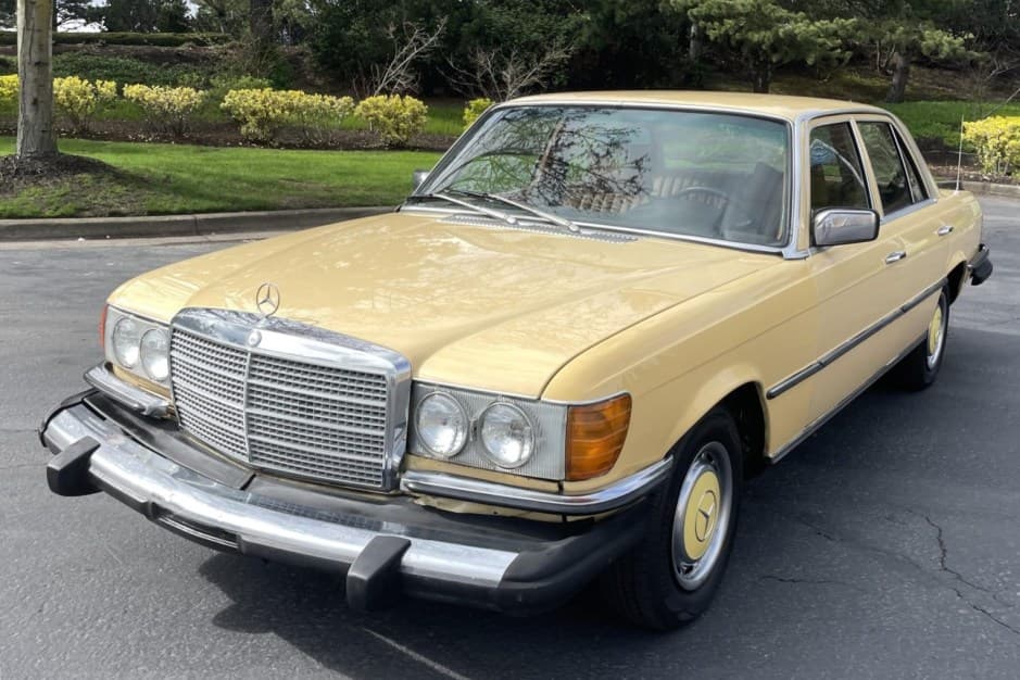 1980 Mercedes-Benz W116 S-Class sold for $3,250