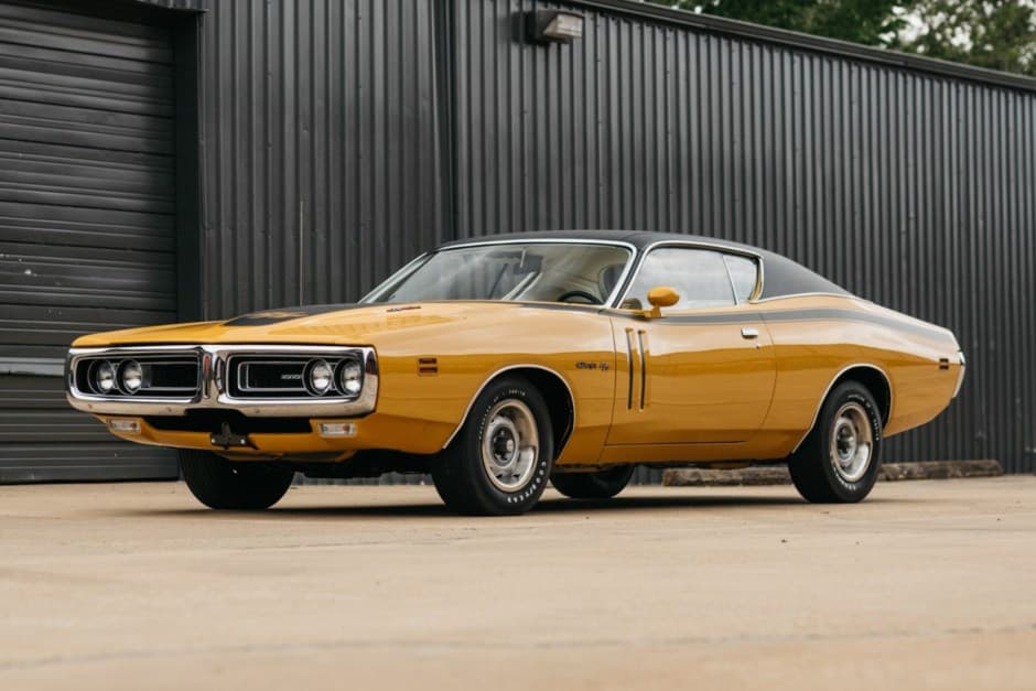 1971 Dodge Charger sold for $176,000