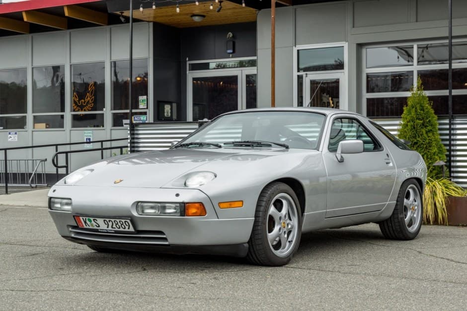 1987 Porsche 928 sold for $37,888