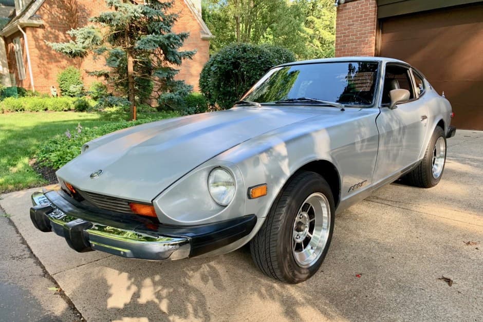 1976 Datsun 280Z sold for $31,750