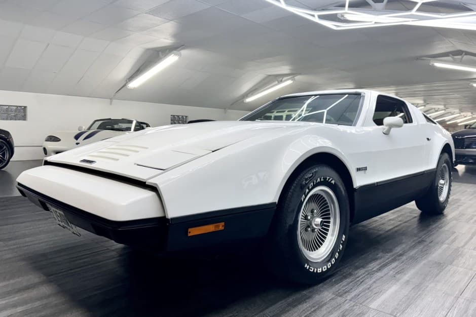 1975 Bricklin SV-1 sold for $30,000