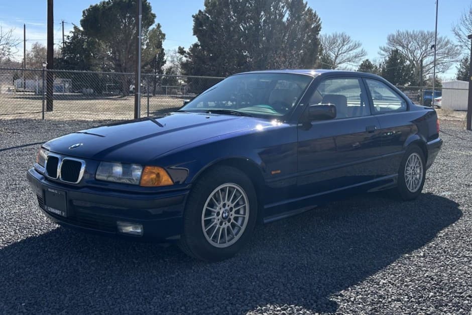 1997 BMW E36 3-Series sold for $9,900
