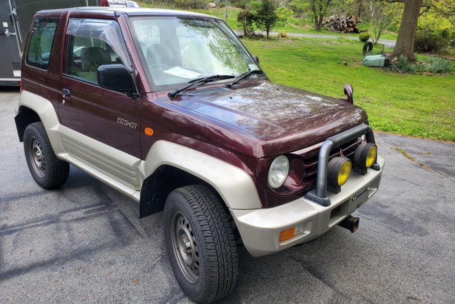 1996 Mitsubishi Pajero & Montero sold for $7,250