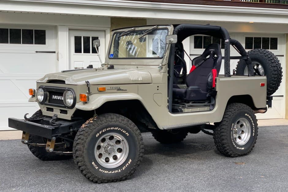 1970 Toyota Land Cruiser FJ40 sold for $23,000
