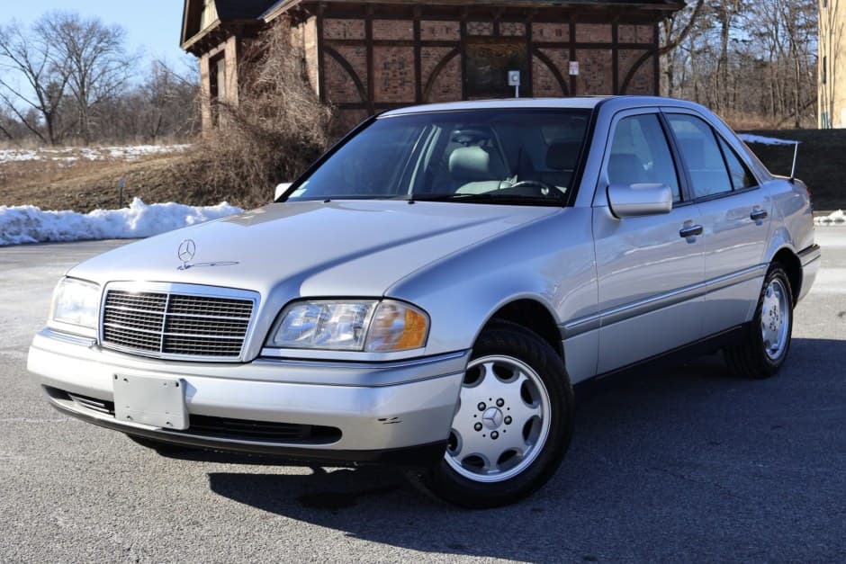 1997 Mercedes-Benz W202 C-Class sold for $6,800