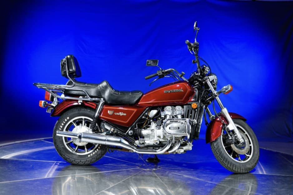1984 Honda Gold Wing sold for $2,700