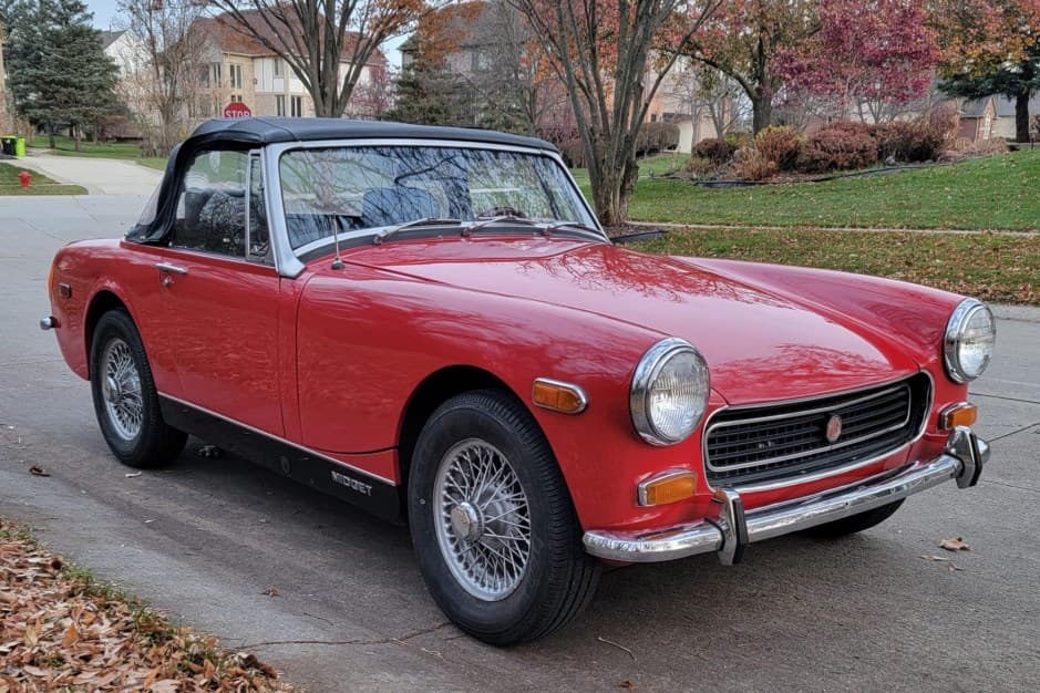 1973 MG Midget sold for $7,900