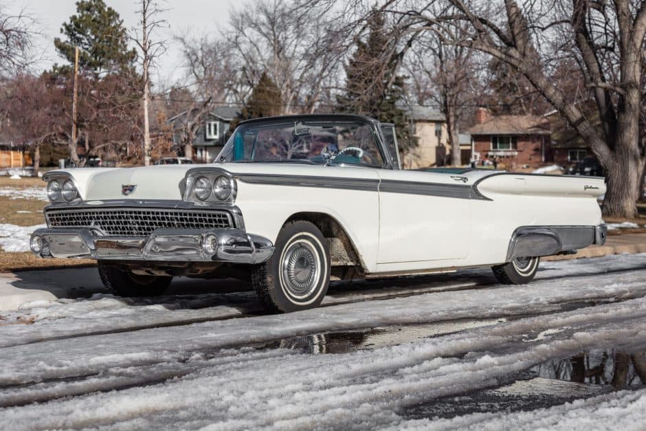 1959 Ford Galaxie sold for $14,059
