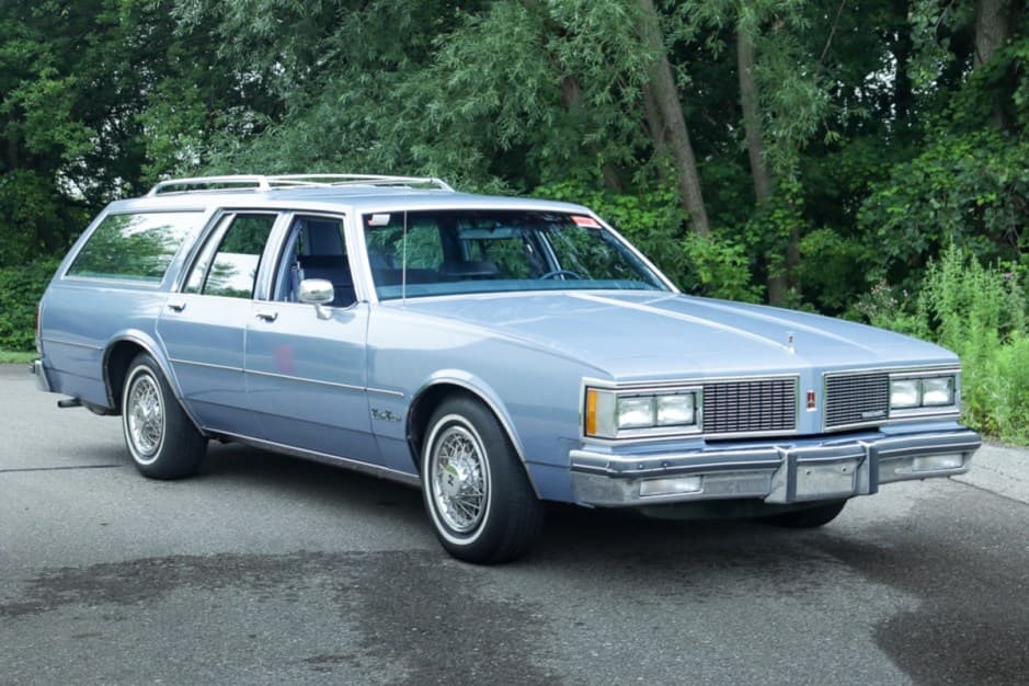 1984 Oldsmobile Custom Cruiser sold for $8,000