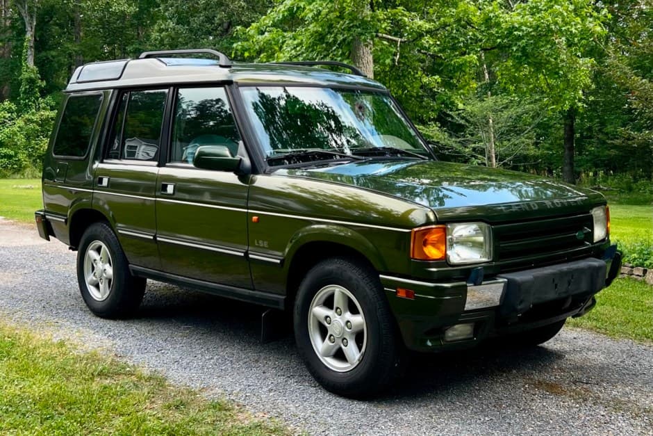 1998 Land Rover Discovery sold for $16,000
