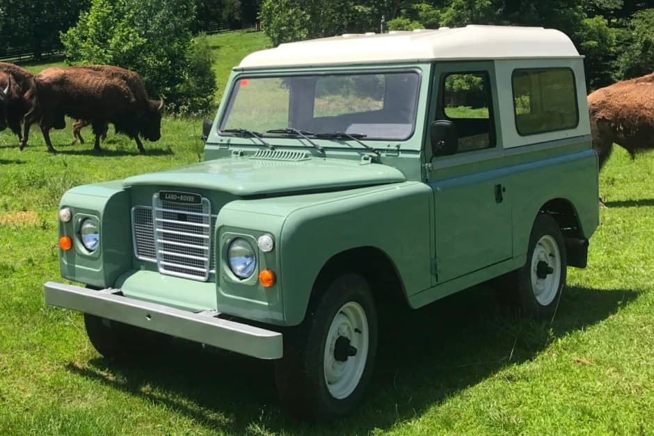 1983 Land Rover Series 88 sold for $10,850