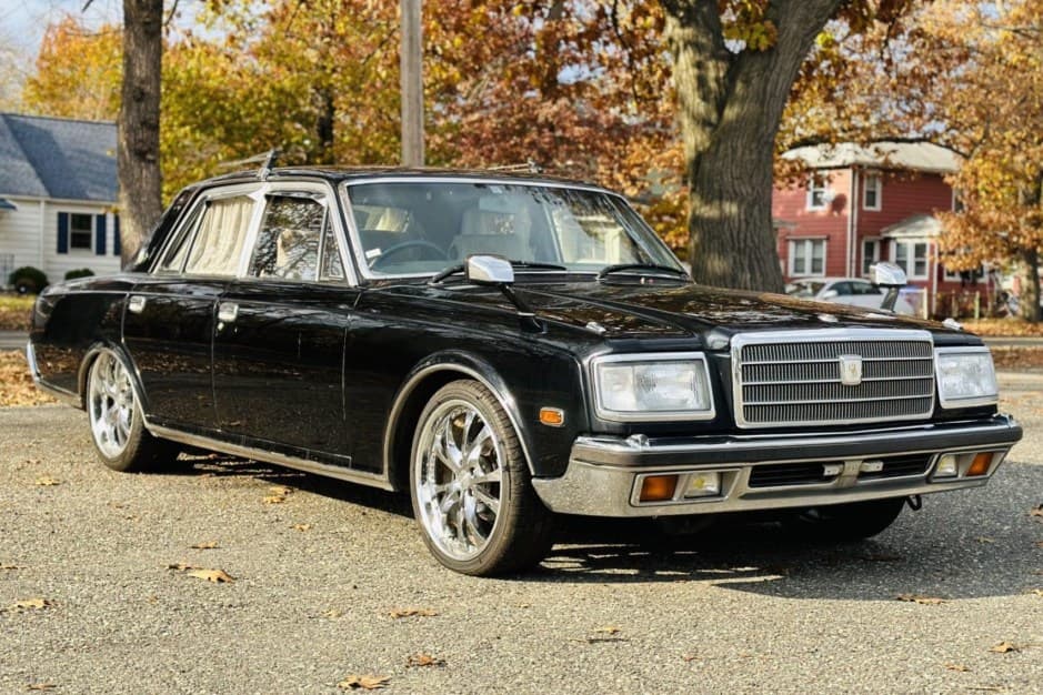1995 Toyota Century sold for $9,000