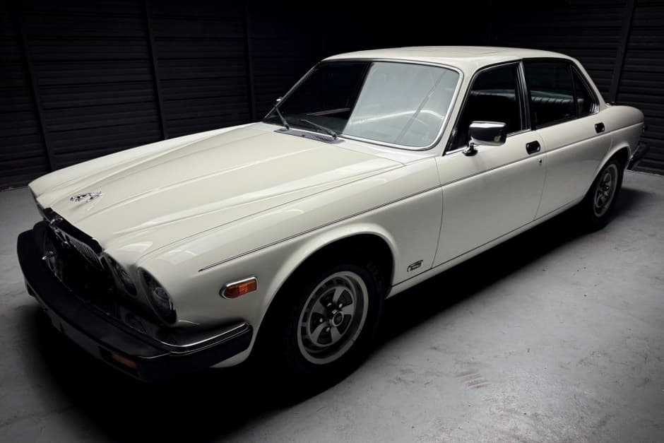 1985 Jaguar XJ Series 3 (1980-1992) sold for $6,400