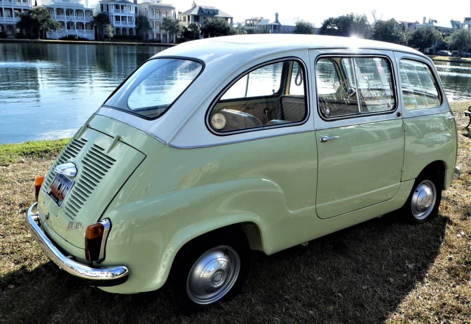 1963 Fiat 600 Multipla sold for $30,500