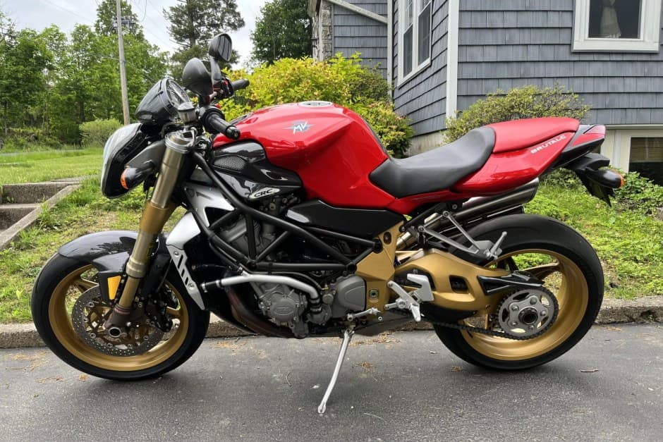 2004 MV Agusta F4 sold for $8,666