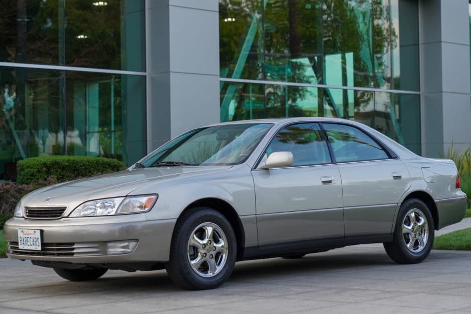 1998 Lexus ES sold for $10,000