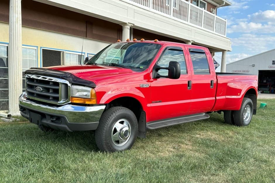 2000 Ford Super Duty 1999-2007 sold for $34,600