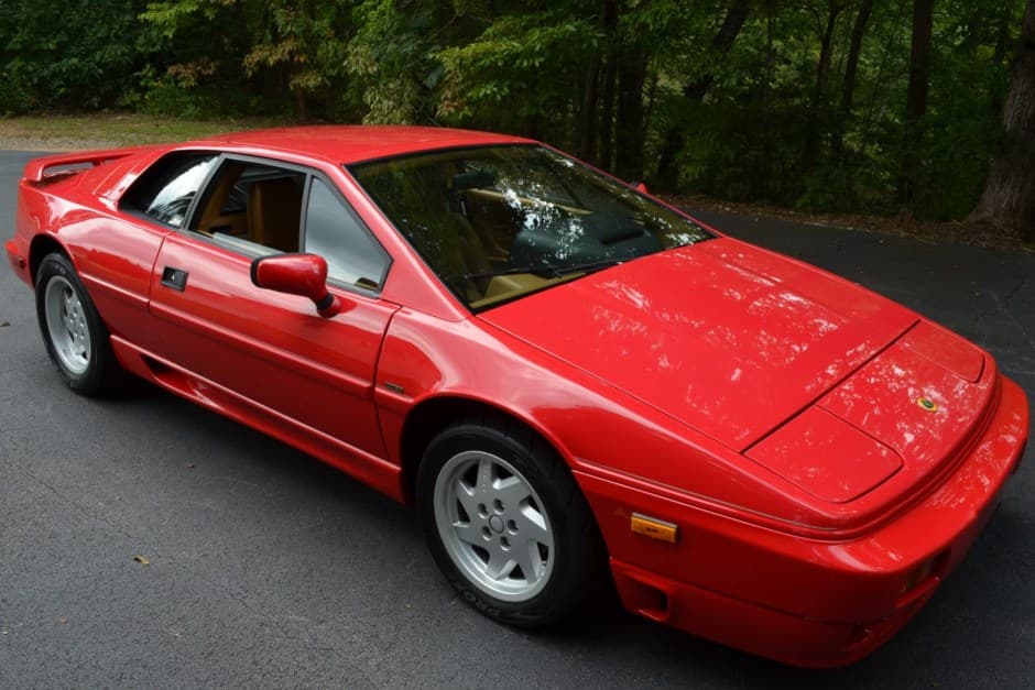 1989 Lotus Esprit sold for $30,750
