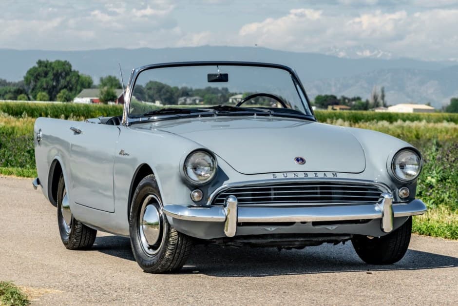 1960 Sunbeam Alpine sold for $15,500