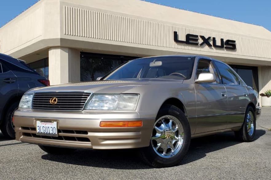 1995 Lexus LS Sedan sold for $13,250