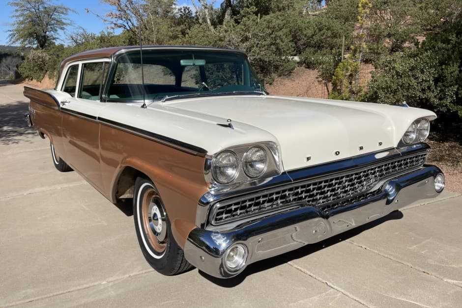 1959 Ford  sold for $9,999