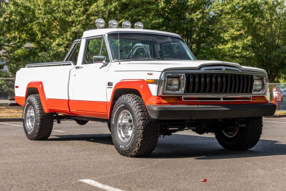 1982 Jeep Pickup sold for $33,500