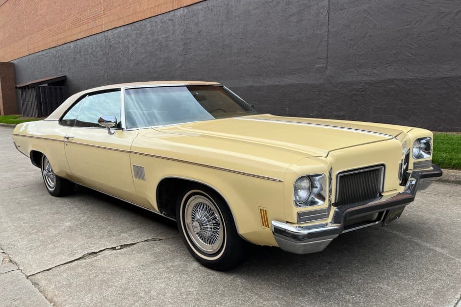 1972 Oldsmobile 88 sold for $12,600