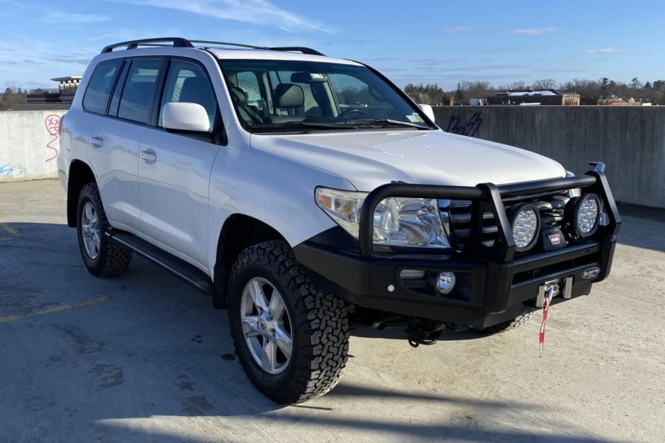 2008 Toyota Land Cruiser 200-Series sold for $25,000