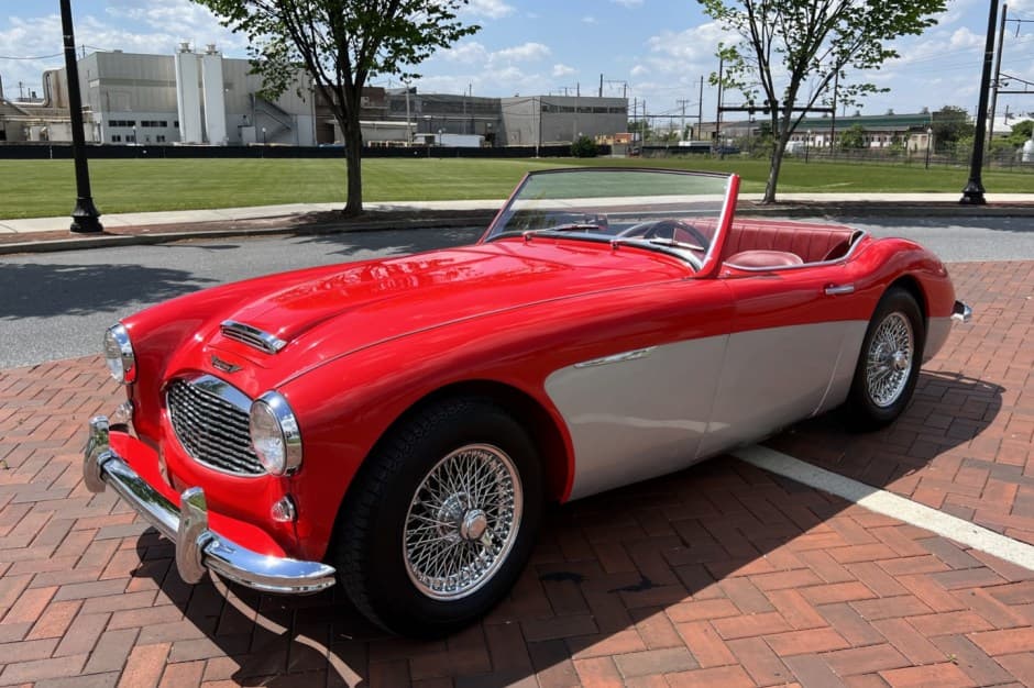 1957 Austin-Healey 3000 sold for $44,000
