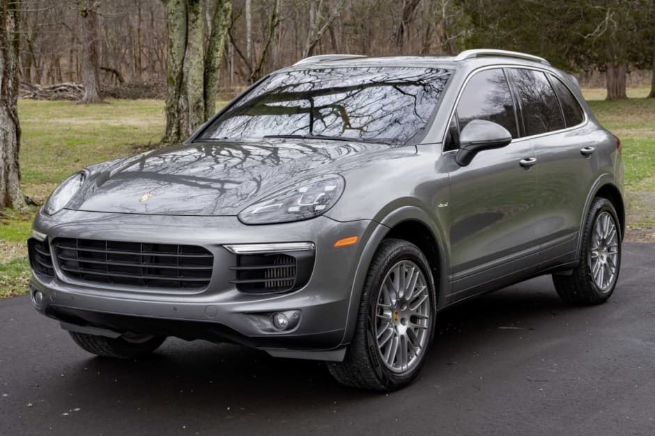 2015 Porsche 958 Cayenne (2011-2018) sold for $46,000