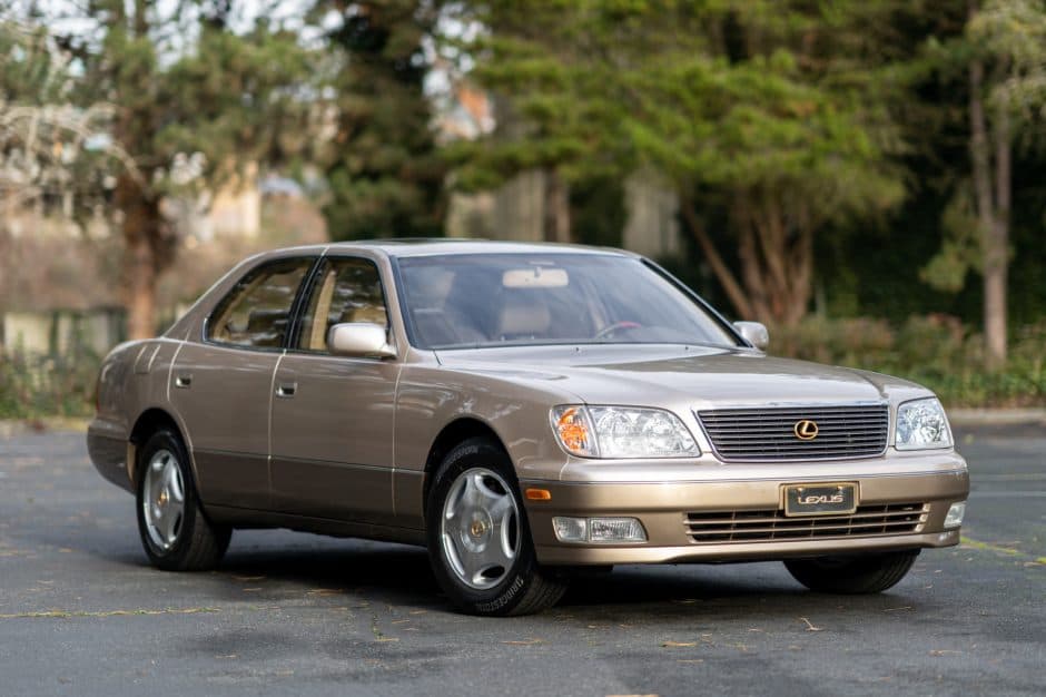 1998 Lexus LS Sedan sold for $15,250