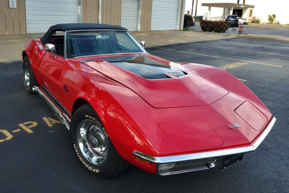 1971 Chevrolet Corvette C3 sold for $29,250