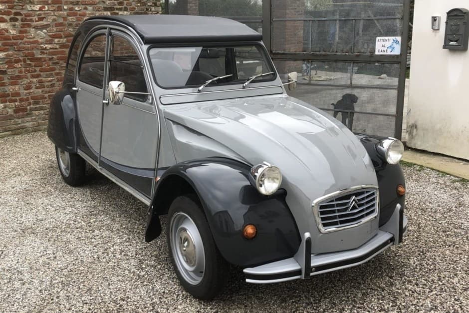 1984 Citroen 2CV sold for $9,000