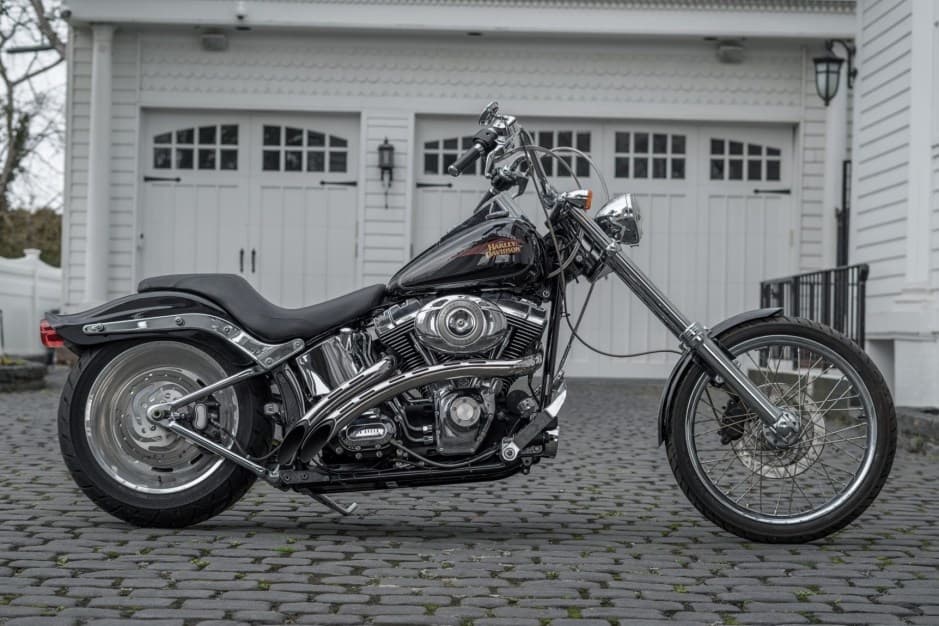 2010 Harley-Davidson Softail sold for $6,425