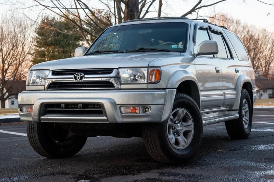 2001 Toyota 4Runner (N180) sold for $9,500