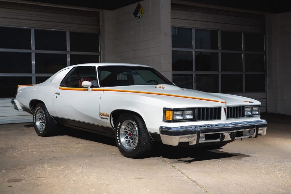 1977 Pontiac Tempest / LeMans sold for $59,000