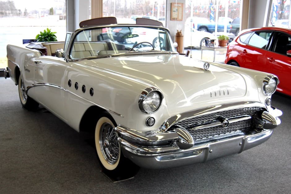 1955 Buick Century sold for $43,250