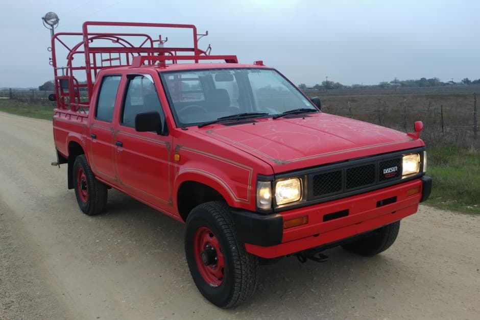 1991 Nissan Pickup sold for $5,200