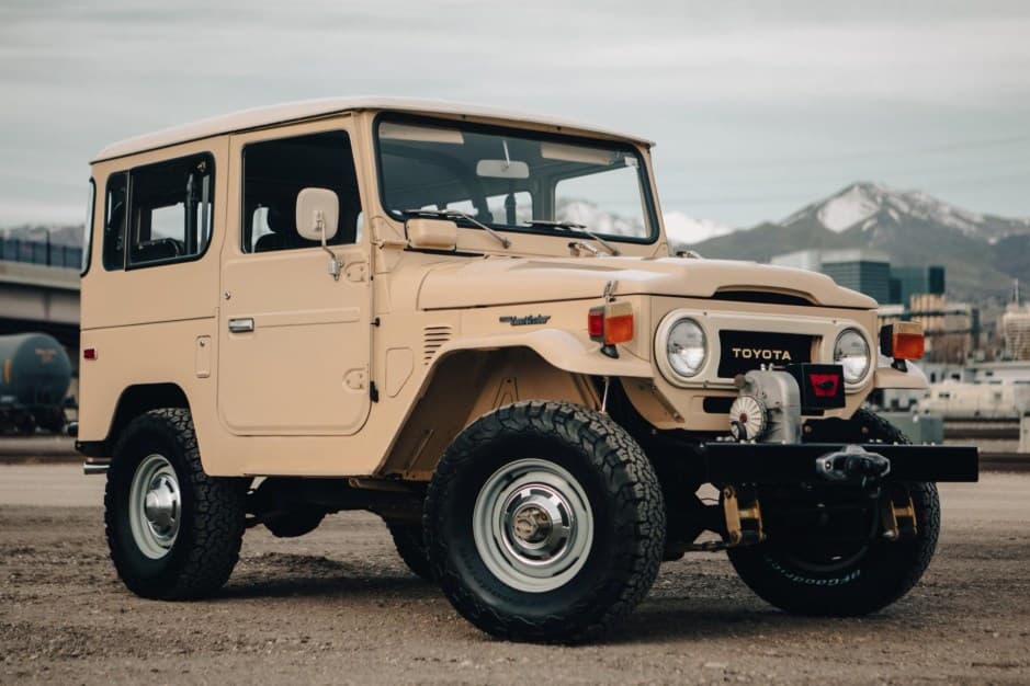 1977 Toyota Land Cruiser FJ40 sold for $39,000