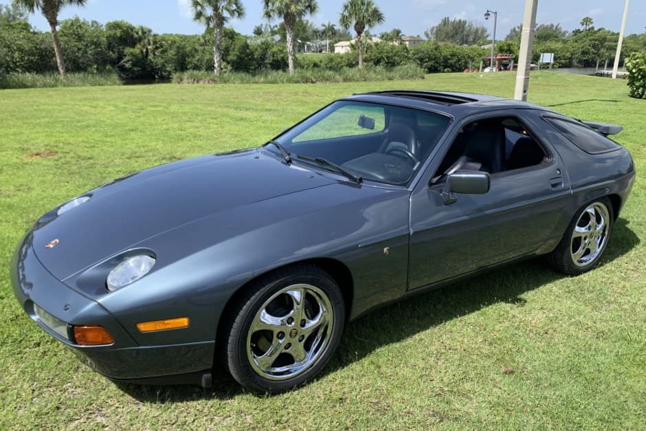 1988 Porsche 928 sold for $20,500